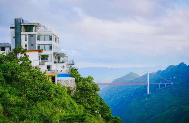 黃果樹旅游區(qū)美景一角。