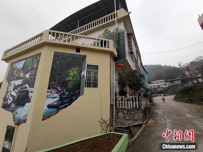 脫貧后的高峰村。<a target='_blank' >中新網(wǎng)</a>記者 宋宇晟 攝 點(diǎn)擊進(jìn)入下一頁