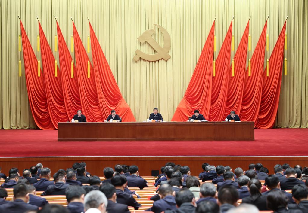 3月1日,2022年春季學(xué)期中央黨校(國(guó)家行政學(xué)院)中青年干部培訓(xùn)班在中央黨校開(kāi)班。新華社記者 劉彬 攝 3月1日,2022年春季學(xué)期中央黨校(國(guó)家行政學(xué)院)中青年干部培訓(xùn)班在中央黨校開(kāi)班。新華社記者 劉彬 攝