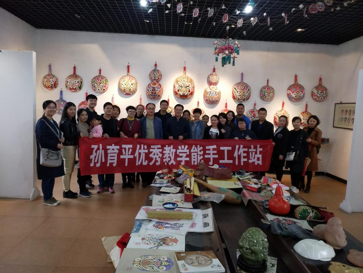 【致敬長(zhǎng)安最美基層工作者】長(zhǎng)安區(qū)美術(shù)教師孫育平：在學(xué)生心中埋下“美”的種子 為鄉(xiāng)村教育獻(xiàn)上赤誠(chéng)之心_fororder_圖片6