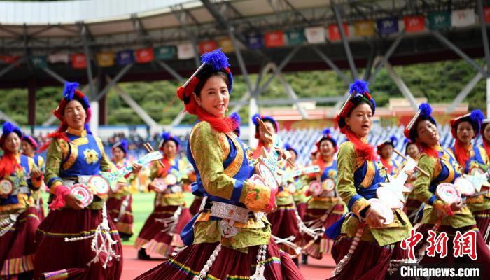 四川甘孜藏族自治州成立70周年慶祝大會在康定舉行