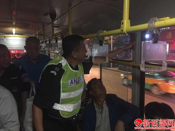 公交車輛上車????.jpg