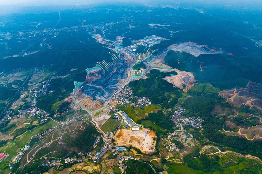 平陸運(yùn)河“破山向?!?。平陸運(yùn)河集團(tuán)供圖 平陸運(yùn)河“破山向?!?。平陸運(yùn)河集團(tuán)供圖